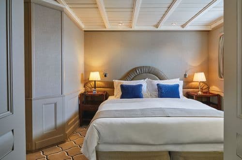 Image without description