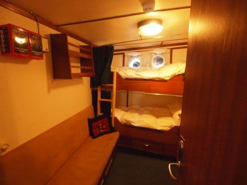 Cabin 04 - Hans Hansson