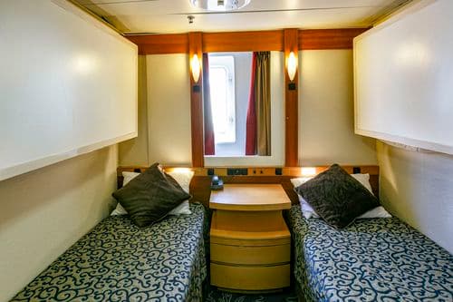 ocean endeavour twin window