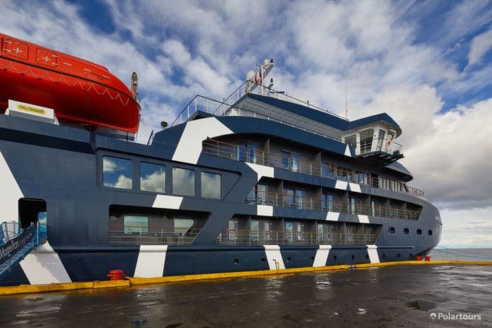 A21 Magellan Explorer